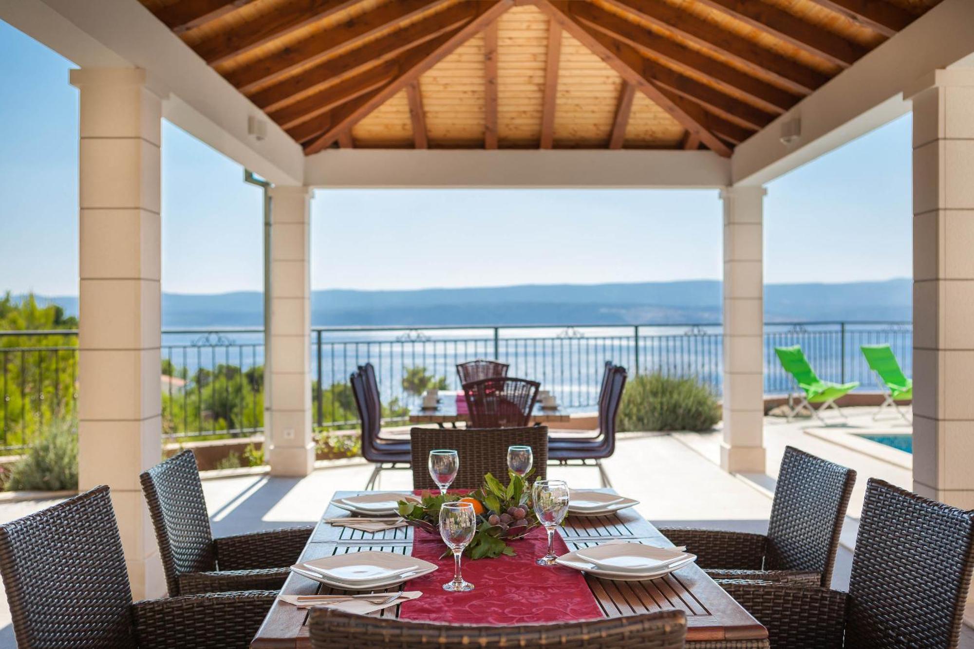 Beachfront Apartments Lara Омиш Экстерьер фото
