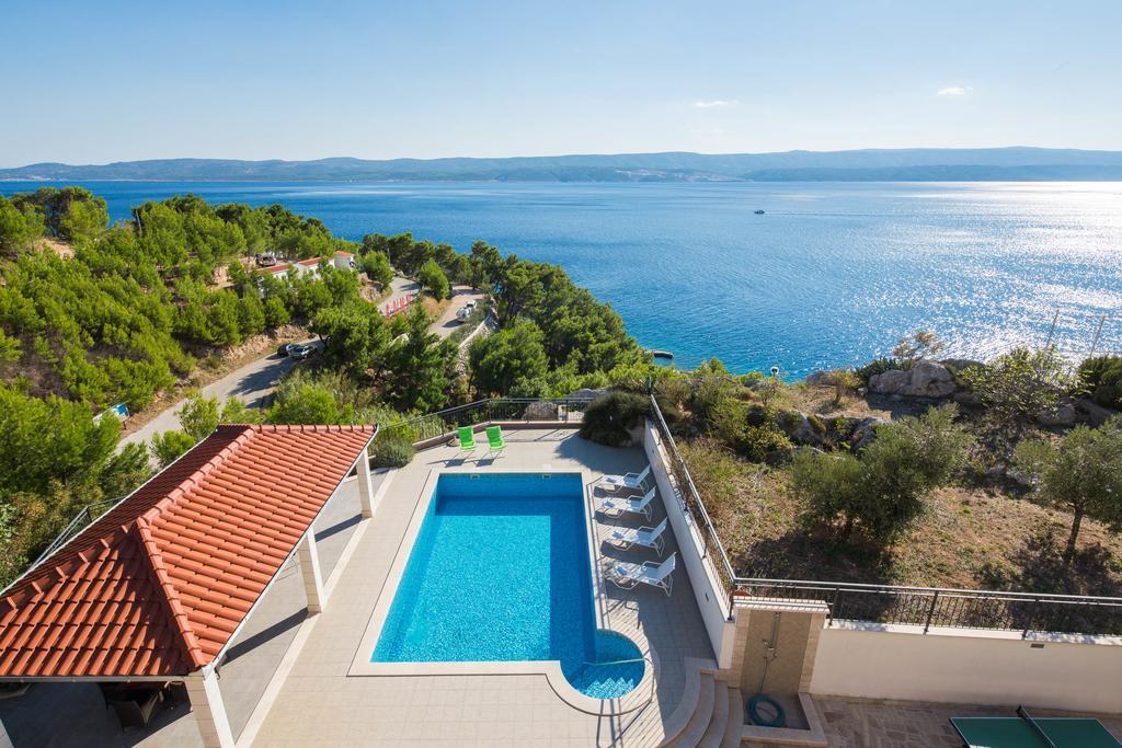 Beachfront Apartments Lara Омиш Экстерьер фото